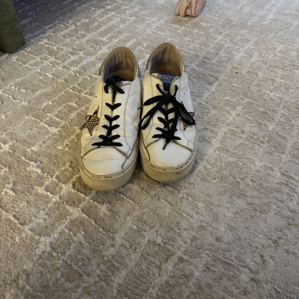 Golden Goose Sneakers✨